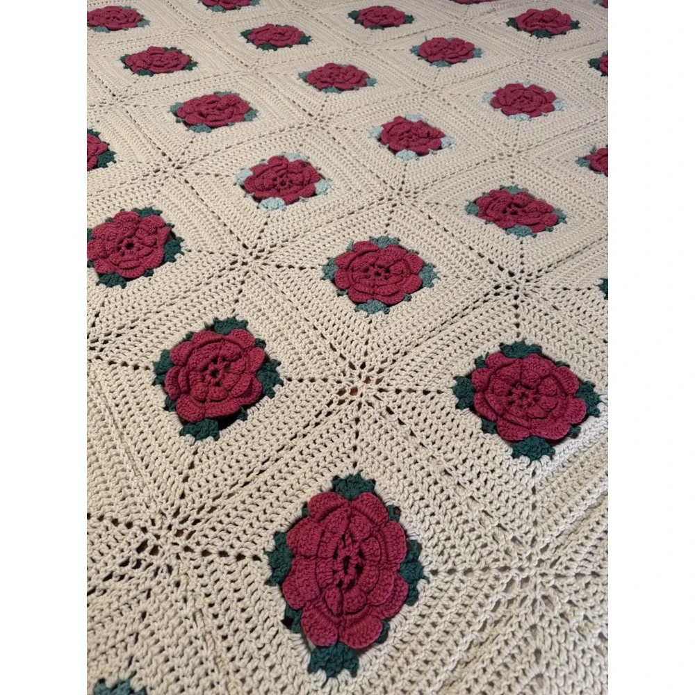 Vintage Handmade Crochet 3D Rose Granny‎ Square Afghan Blanket Cream Pink Green